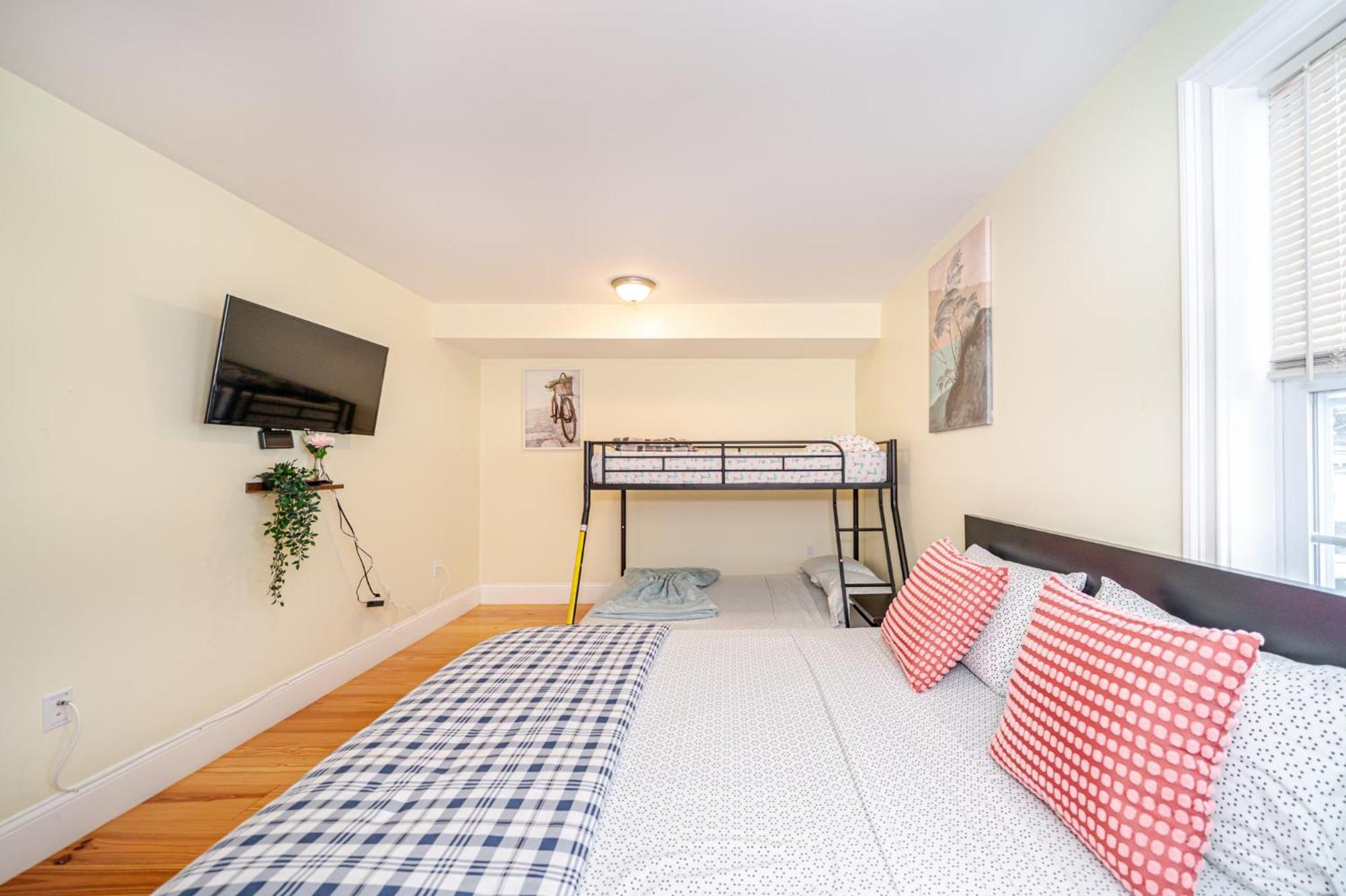 41 - 3Br Quincy - Lovely Townhouse Near Parish Екстериор снимка